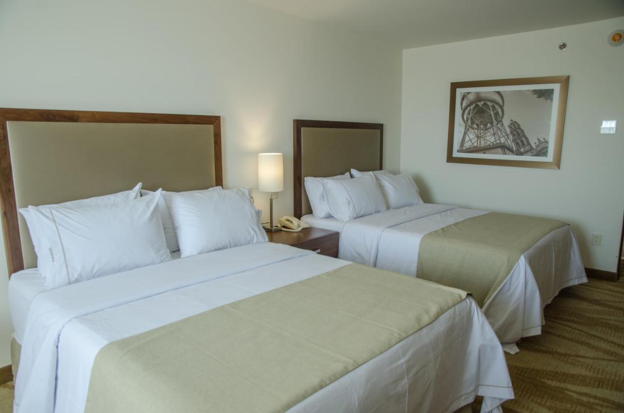 Holiday Inn Express And Suites Celaya, An Ihg Hotel Celaya  Habitación foto